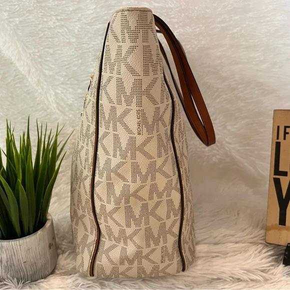 Michael Kors large Harper East West Signature Tote Handbag - LIKE NEW! - Picture 4 of 16